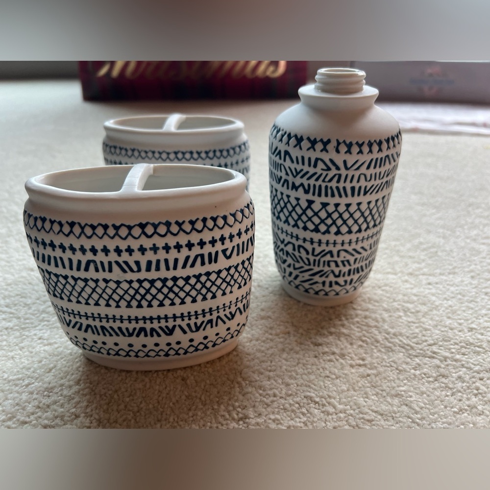 Bathroom accessories - 1 brush holder and one liquid soap dispenser- ceramic